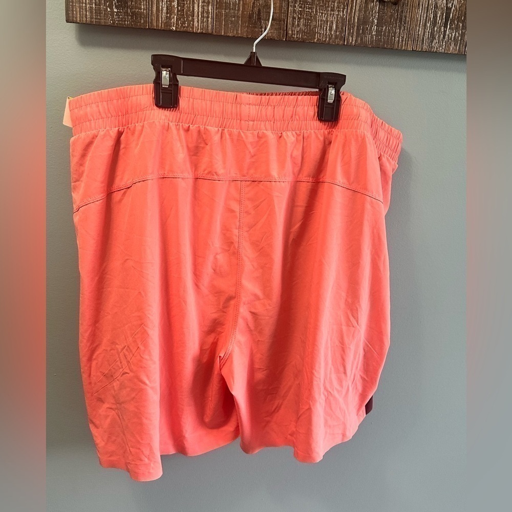 All in Motion Pink/Red Running Shorts XXL - Picture 9 of 10